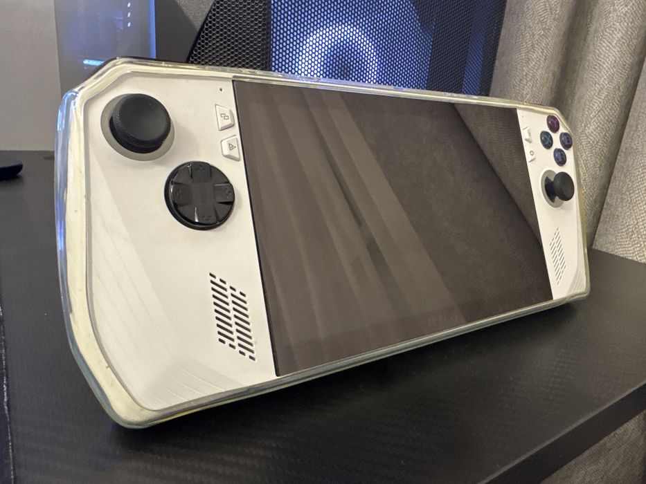 Asus Rog Ally z почти новый