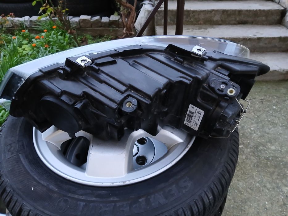 Оригинални фарове за vw polo.5- 6R.2009-2014-година.