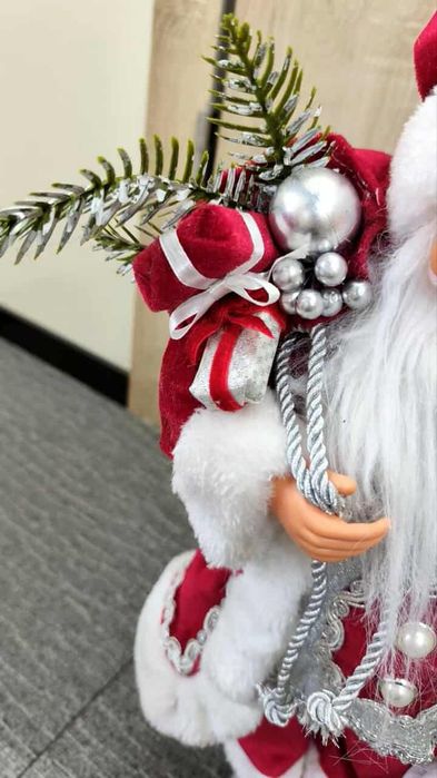 Коледна фигура Дядо Коледа – създай празнично настроение у дома!