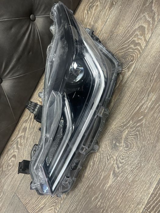 Toyota Corolla e21 фар фарове ляв лед