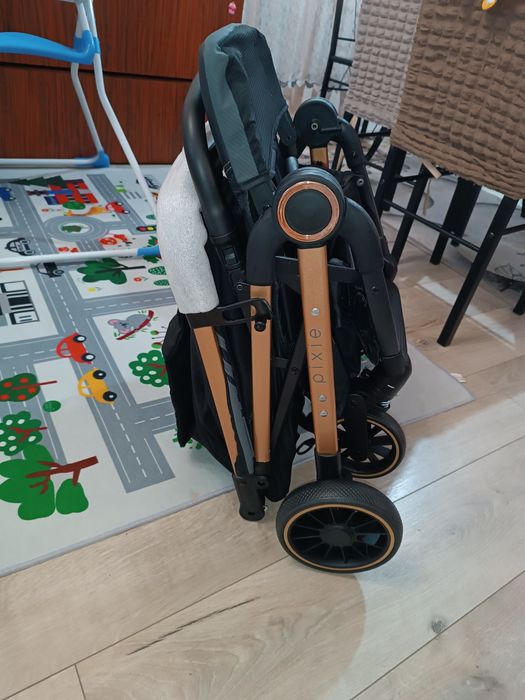 Продавам Лятна количка Чиполино PIXIE