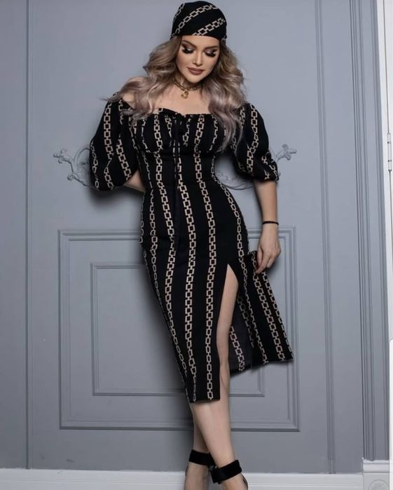 Платье красивое 5000!!!