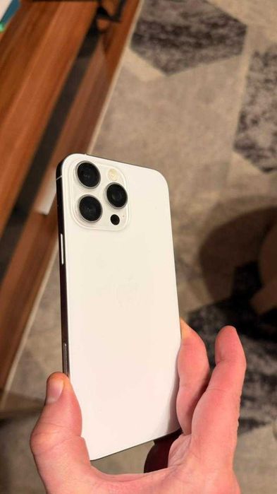 Продам шикарный Iphone 16 pro max 256gb