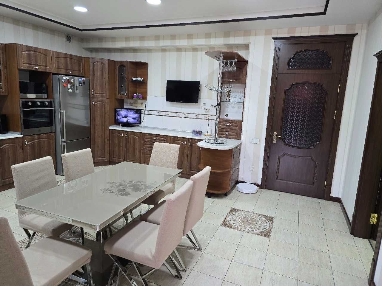 Продаю свой дом - участок в элитной махале "Уста -Ширин (раб. городок)