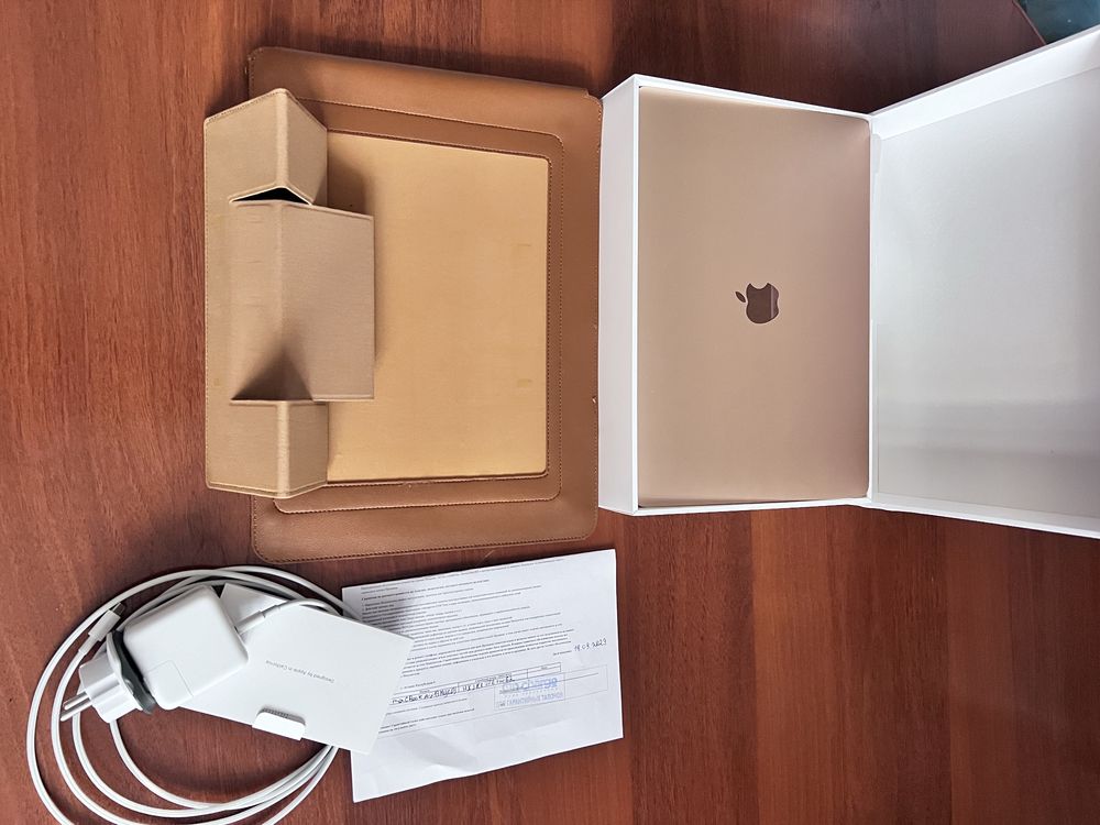 MacBook Air 13 продаю с каспи или с народного банка можно в рассрочку