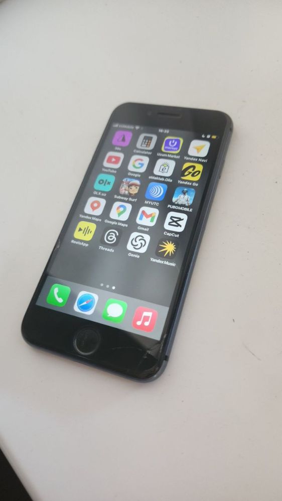 iphone 8 64gb/70 yomkst
