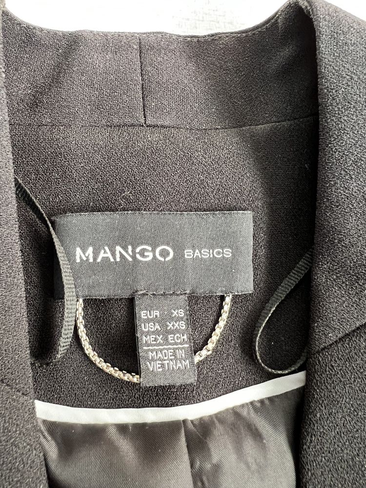Пиджак фирмы Манго