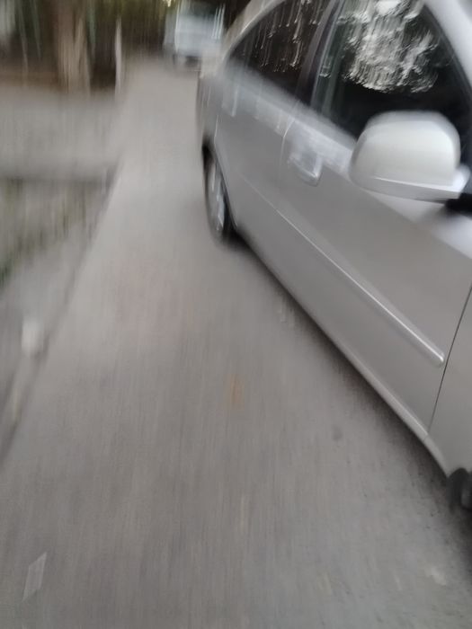 Laseti jentra sotiladi kraskasi qatida borligini bilmiyman