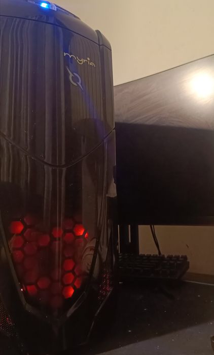 Vând Calculator i3 10100F