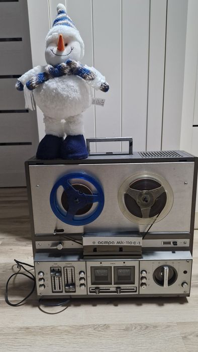 Продам магнитофон Астра и Радиола "Комета"эпохи СССР