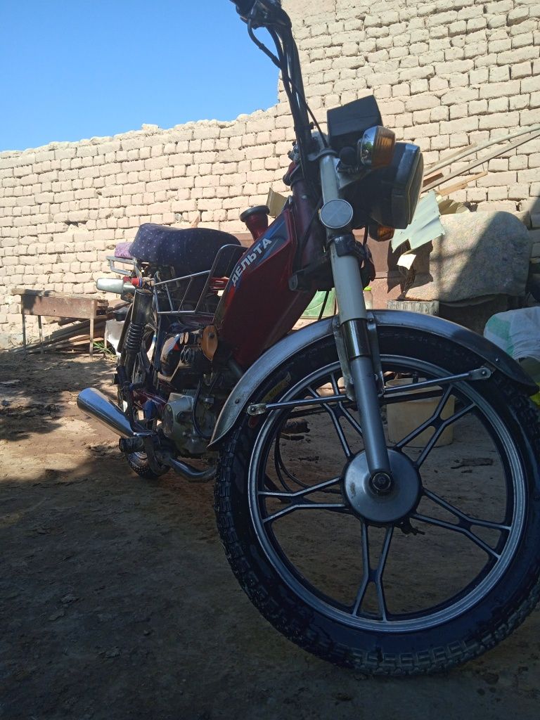 Moto kavasaki Delta 49 cm3