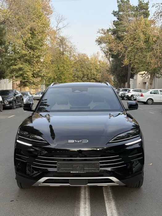 BYD Song Plus Champion DM-I Gibrid 150 км flagship