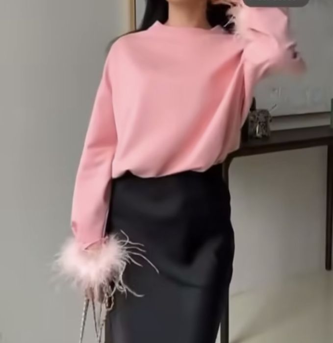 Нежно розовая кофта оверсайз