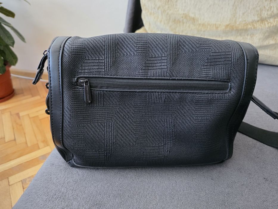 Дамски чанти David Jones