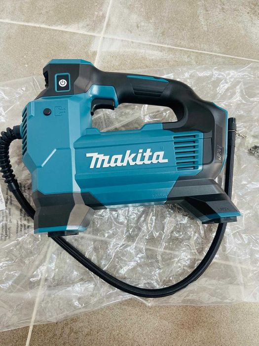 Compresor Makita DMP181Z 11,1 bar 18 V (fără baterie, fără încărcător)
