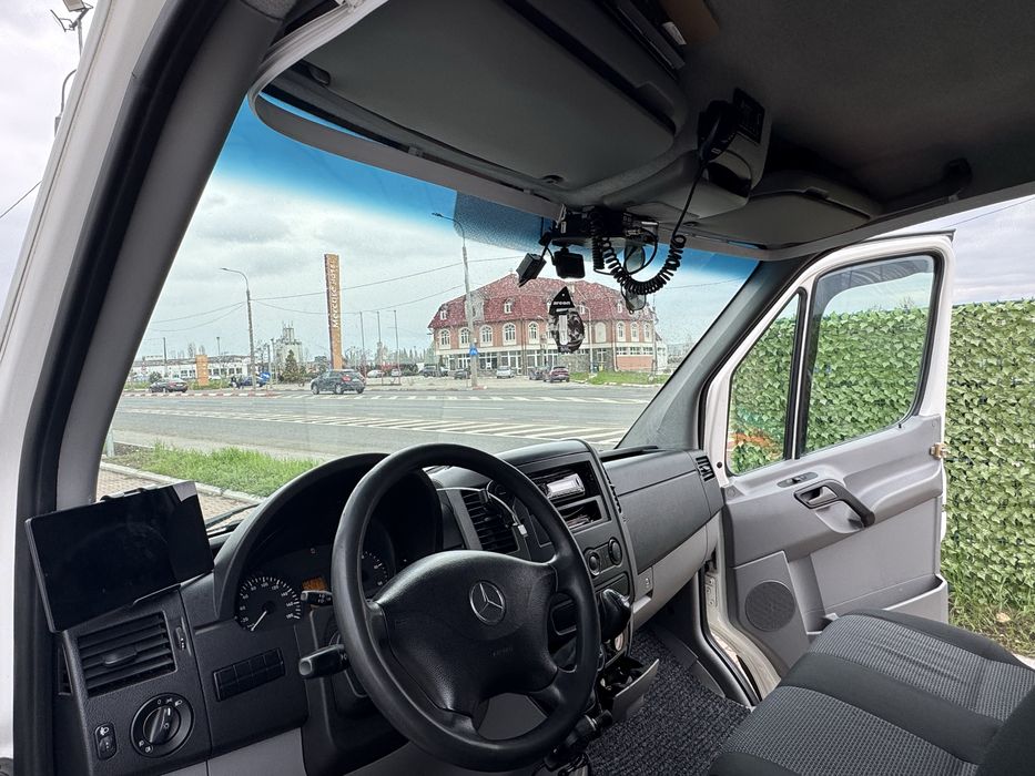 Mercedes Sprinter 319 (3.0 V6) auto platformă