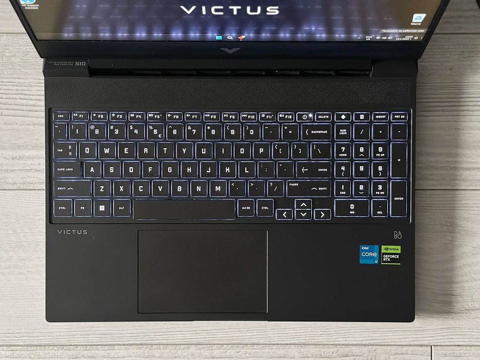 16.1 IPS  / i7 11800H /RTX 3050 /16GB ram /512ssd/ HP Victus