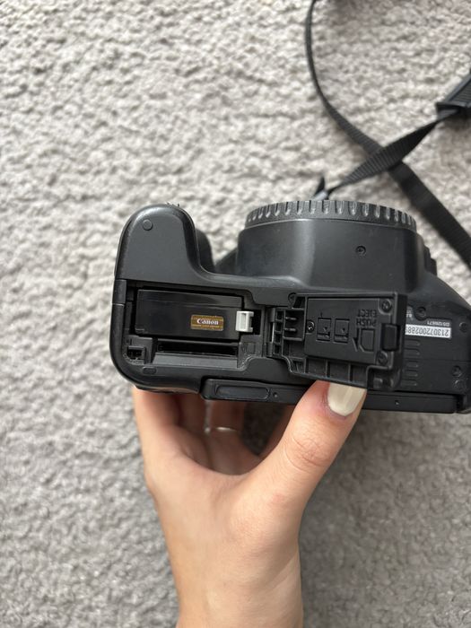 Canon EOS 200D + 3 obiective