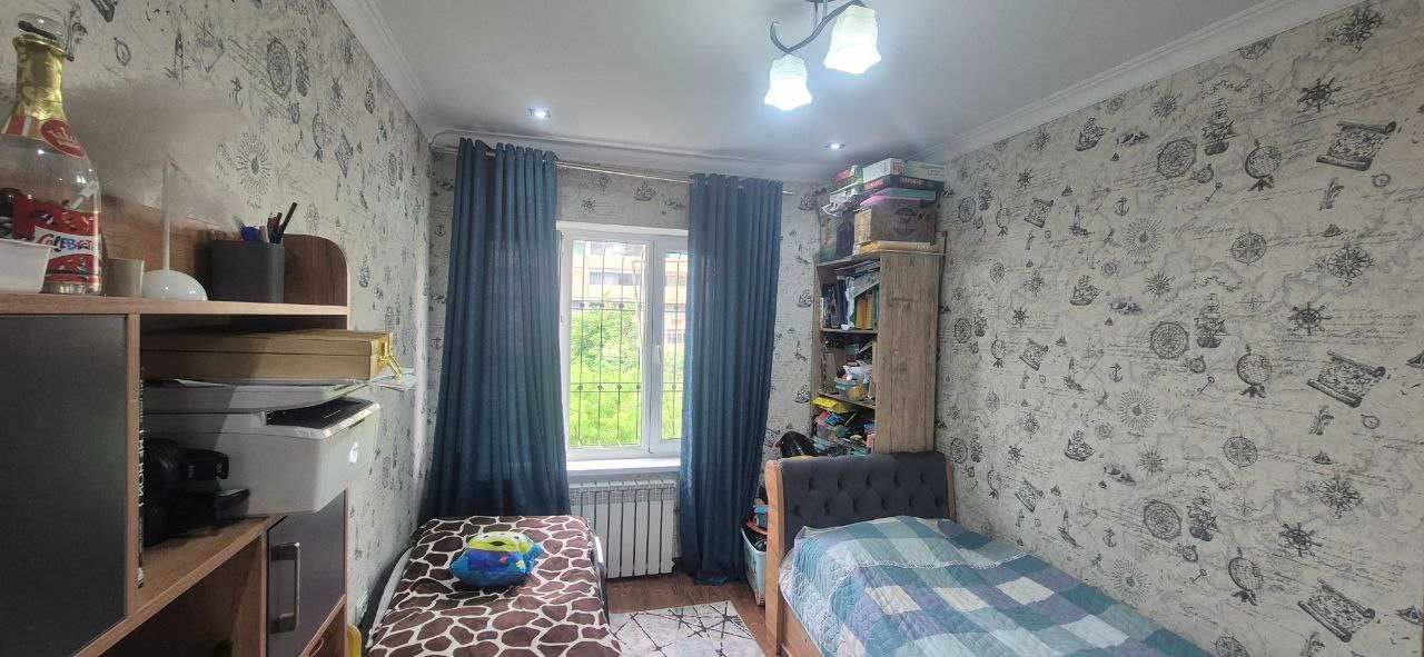 Продаётся 3-комнатная в Ц-5, 70м². Кафе Ширин, парк Анхор КИРПИЧ