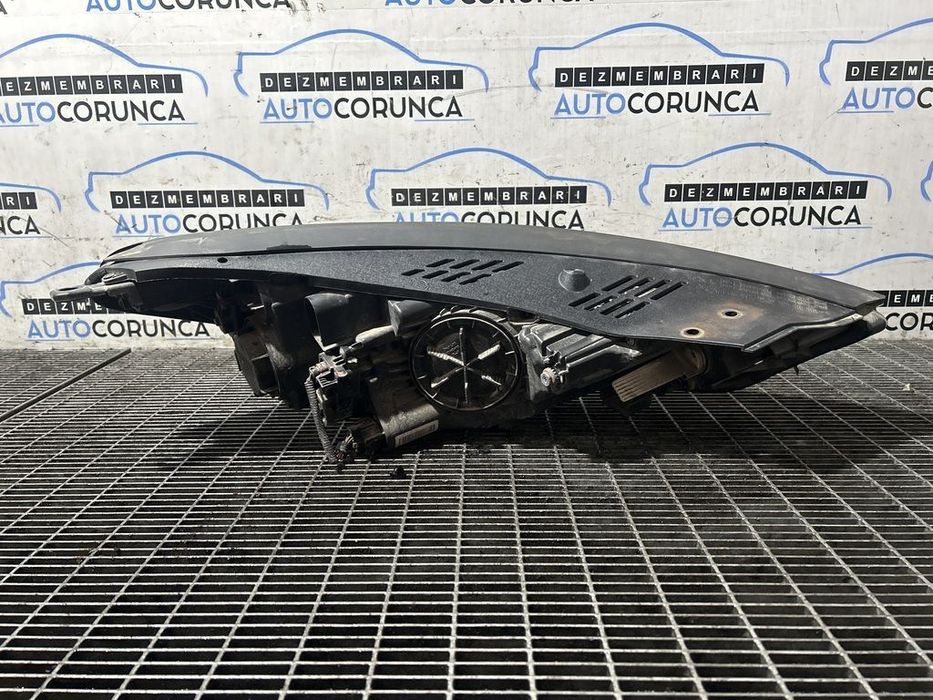 Far Stanga Hyundai Tucson III 2015 - 2018 SUV 4 Usi (1293) Cu lupă