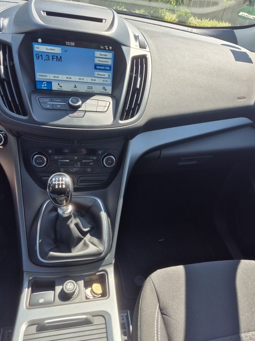 Vând Ford Kuga 1.5 ECO BOOST