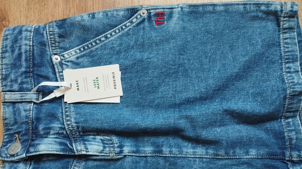 Черен петък #Къса дънкова пола Tommy Hilfiger