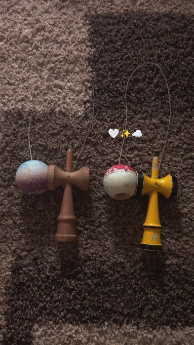 Schimb 2 kendama si un suport de flotari pe un volan cu pedale pt PC