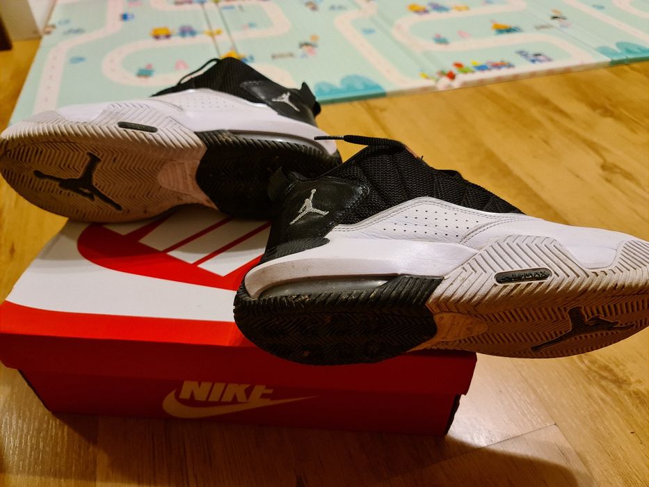 Jordan Stay Loyal 43|9.5 US