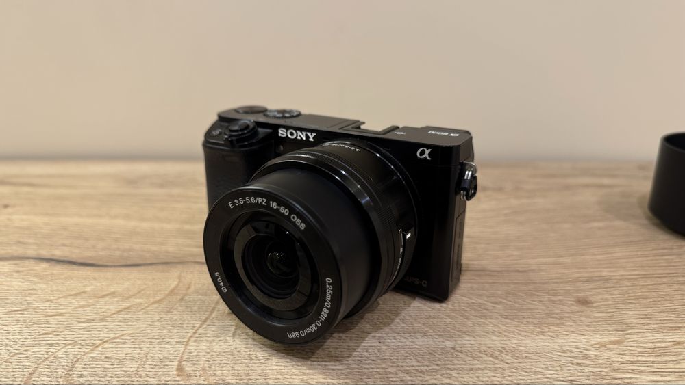 Фотоапарат Sony A6000
