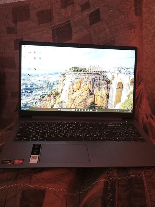 Lenovo ideapad 3