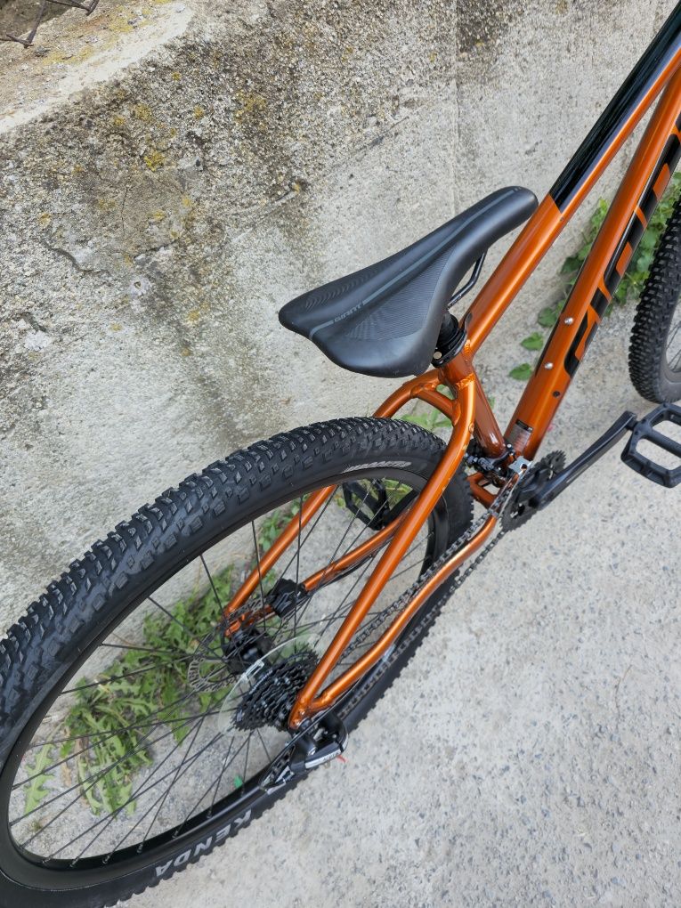 Giant Talon 29 цола S размер 2х8 скорости Хидравлични дискови спирачки