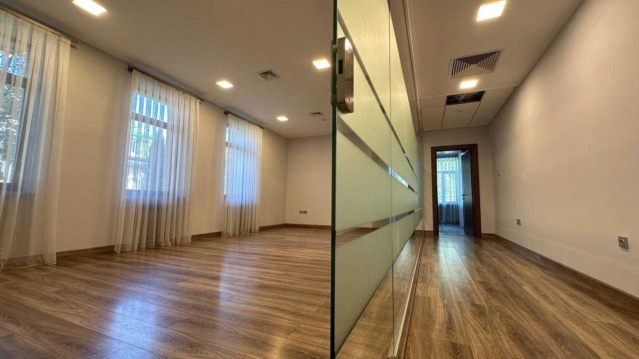 1384 кв. Офис Здание. Резиденция. Посольство. 30 соток