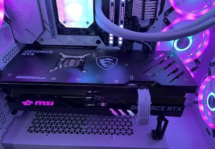 MSI Gaming GeForce RTX 4090, 24GB GDRR6X, 384-Bit