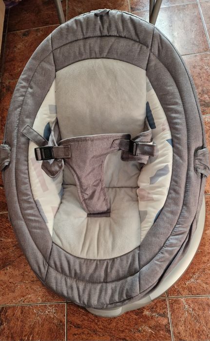 Vând Leagan Electric pentru bebelusi, balansoar, telecomanda