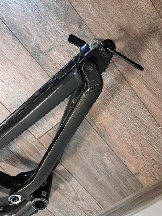 Cadrul Canyon Torque L 27.5 – Enduro/Downhill, stare excelentă