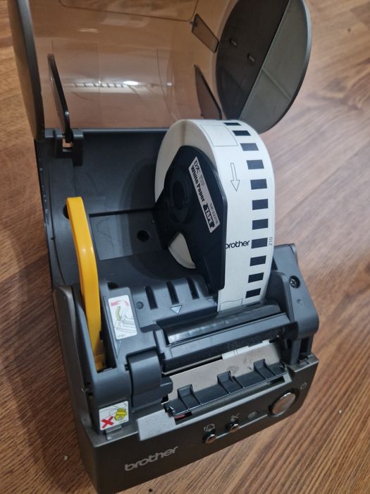 imprimanta etichete brother QL-560