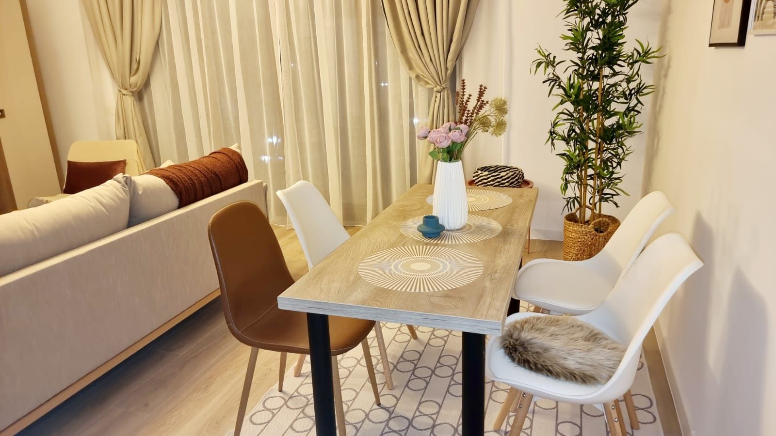 Ofer spre închiriere apartament cu doua camere