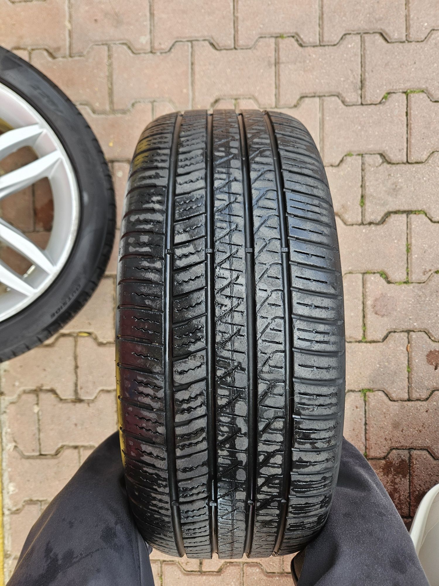 Гуми 245/40/17 - летни - Pirelli P Zero