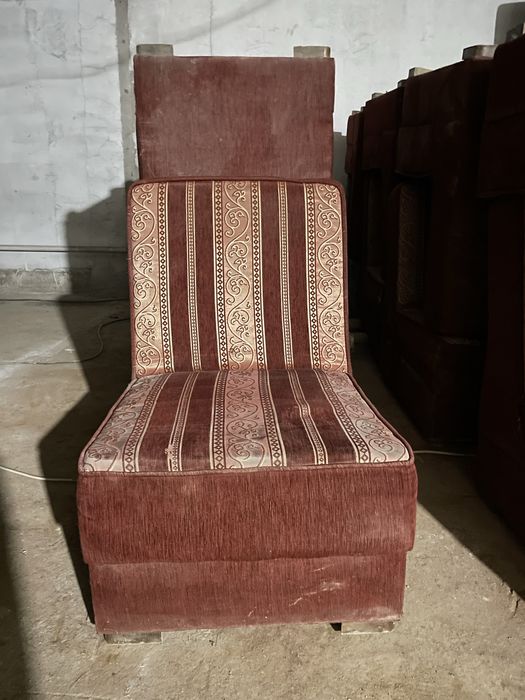 Продам кресло, плетенные стулья