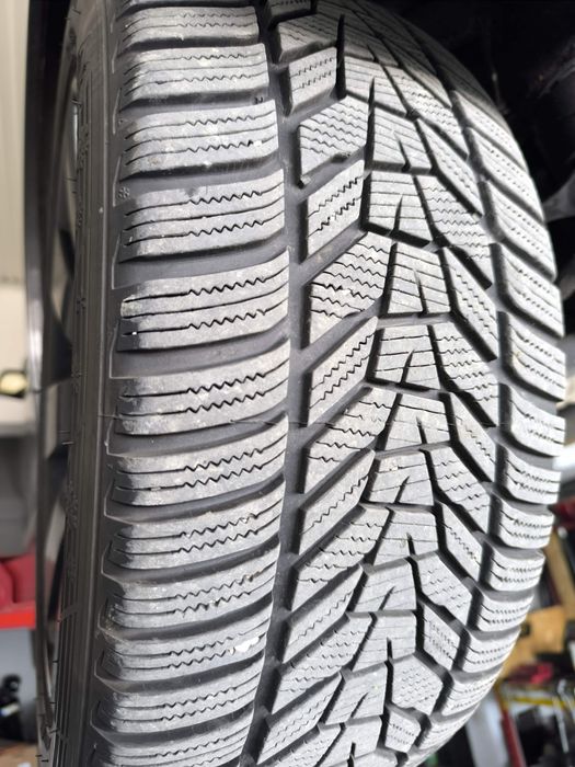 Anvelope r18 Hankook 245 45 18