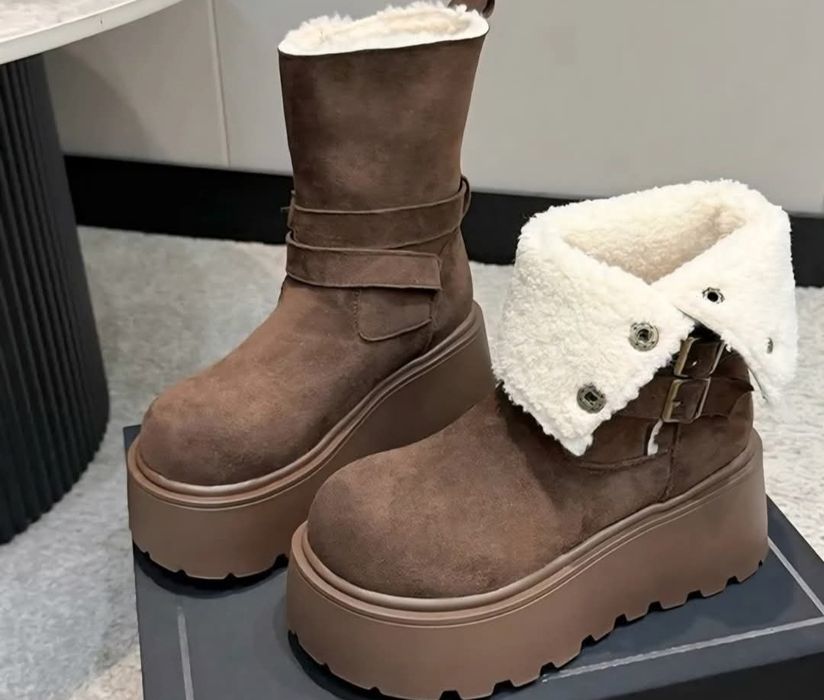 Ghete îmblănite cu platforma 38