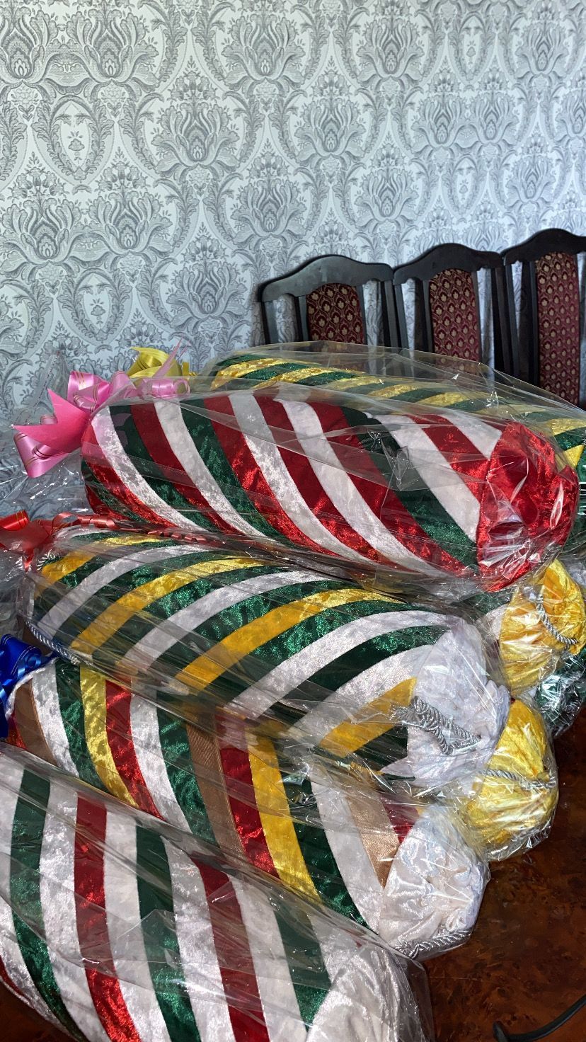 Подушки конфетки на тойбастар