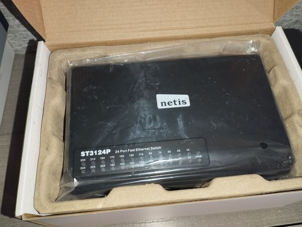 Коммутатор switch 24порта 100mbs Netis Новый