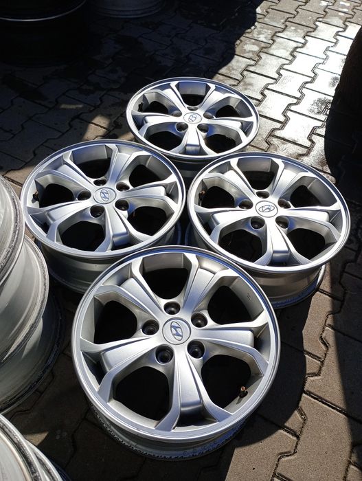 4 jante5x114,3 R16 originale Hyundai santa Fe  I30,I40,ix35,sonata,