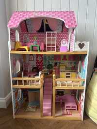 Дом для кукол с мебелью