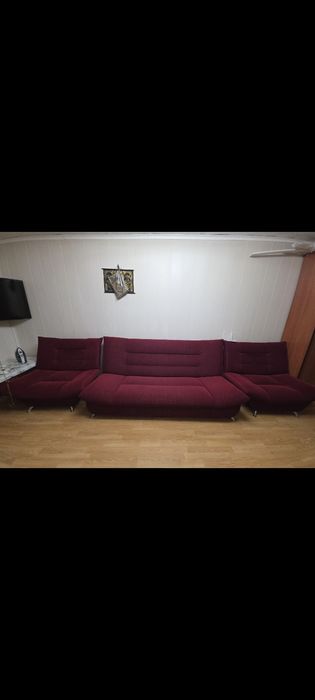 Продам Диван и два кресло