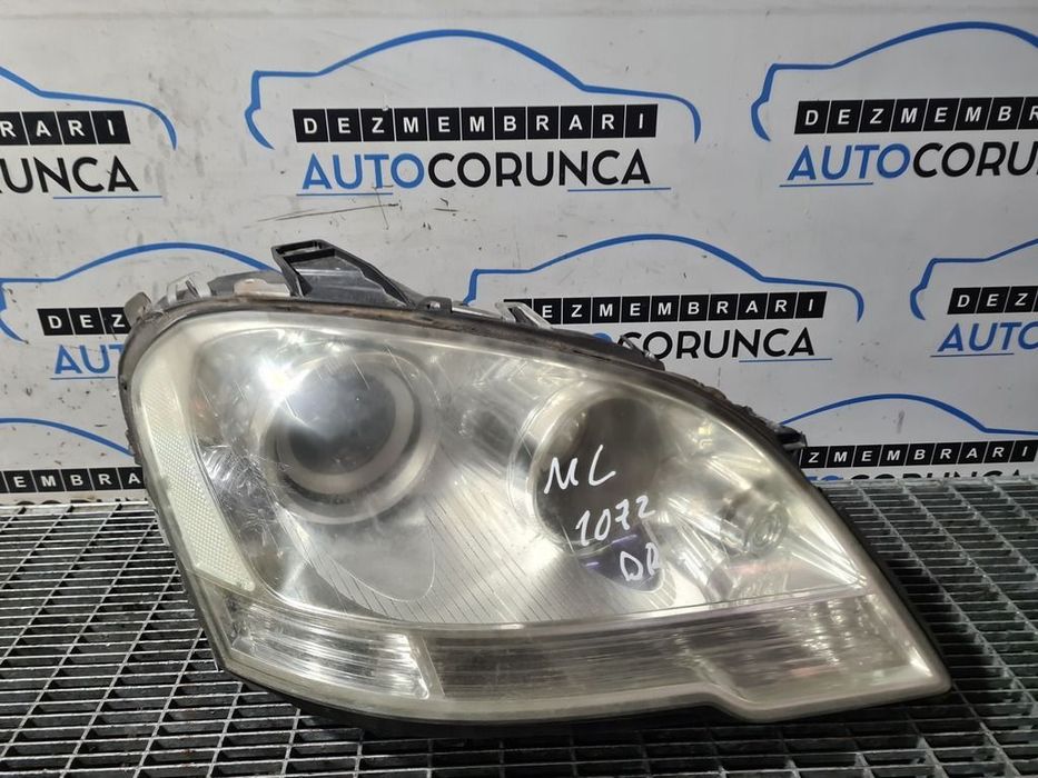 Far Dreapta Mercedes ML W164 Facelift 2008 - 2011 SUV 4 Usi (1072) Fara xenon