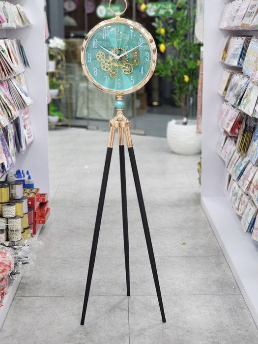 Напольные часы 3 ножки скидку