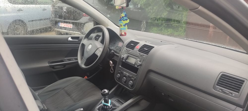 Vw golf v  2008 întreținut