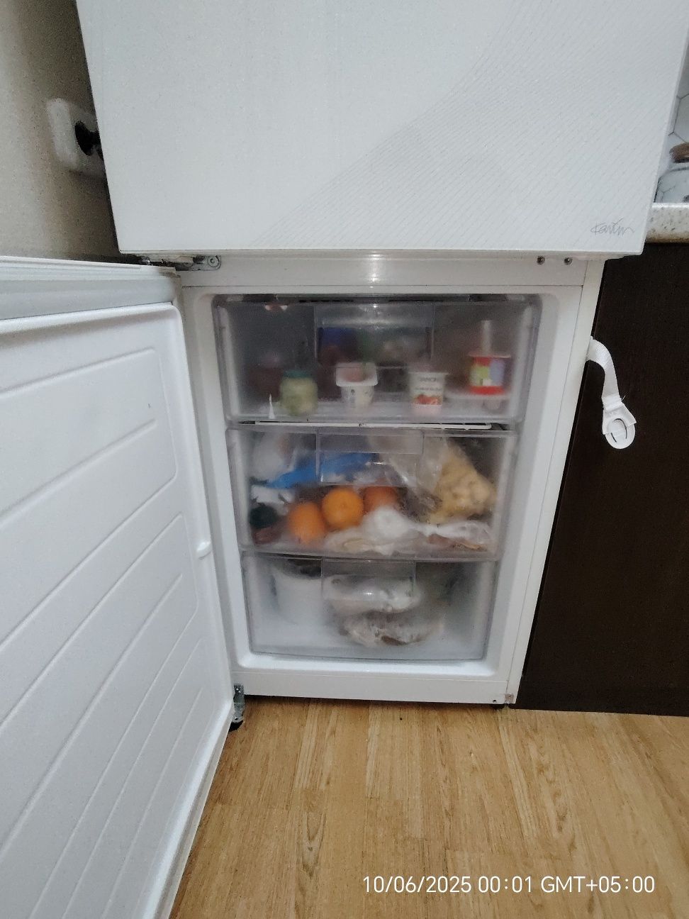 Продам холодильник в отличном рабочем состоянии